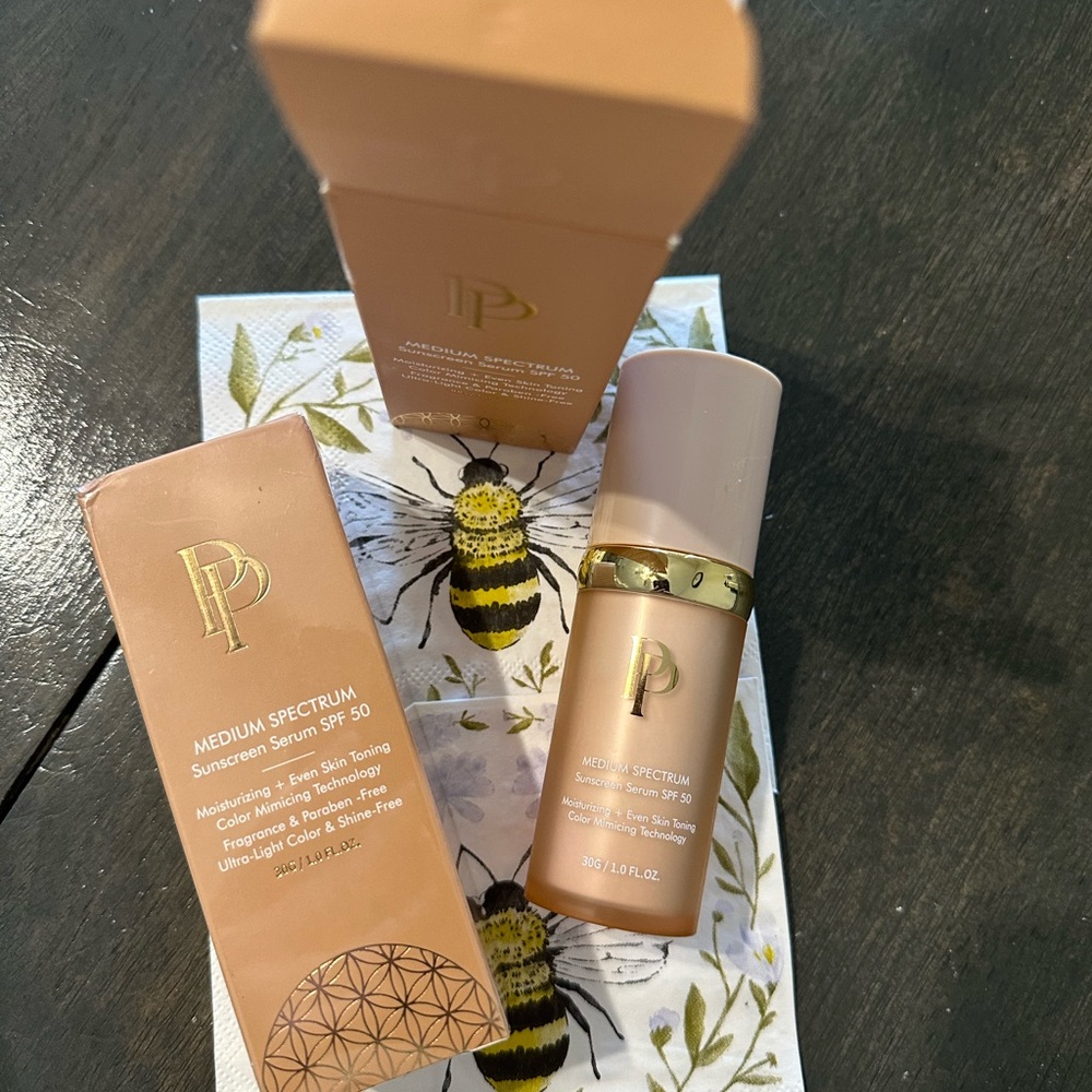 Medium Spectrum Sunscreen Serum SPF 50 - Tan
